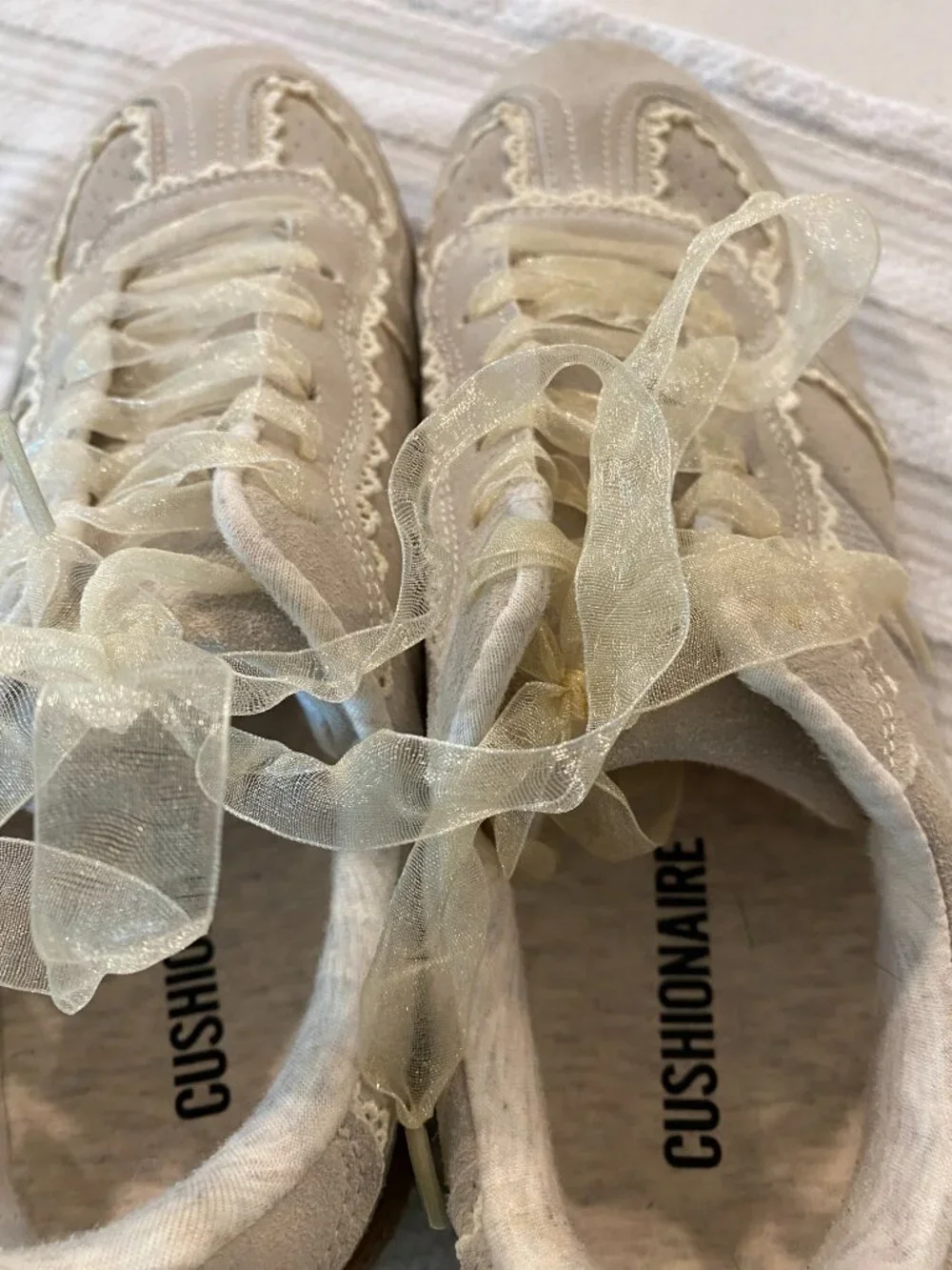 Cushionaire Athletic Shoes